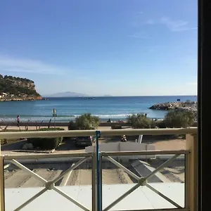 Front De Les Pieds Dans L'eau Apartment